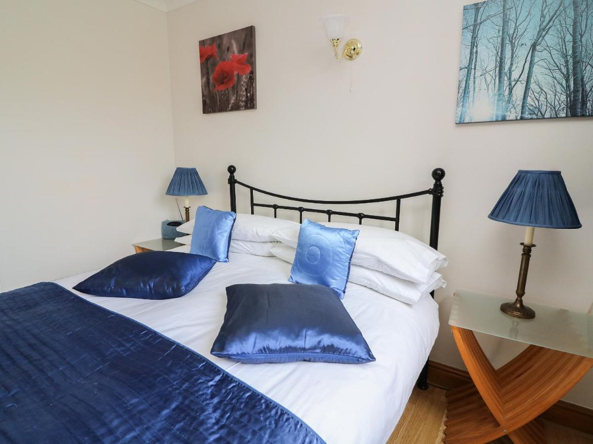 Blaenywawr Annexe Villa Cross Inn Luaran gambar